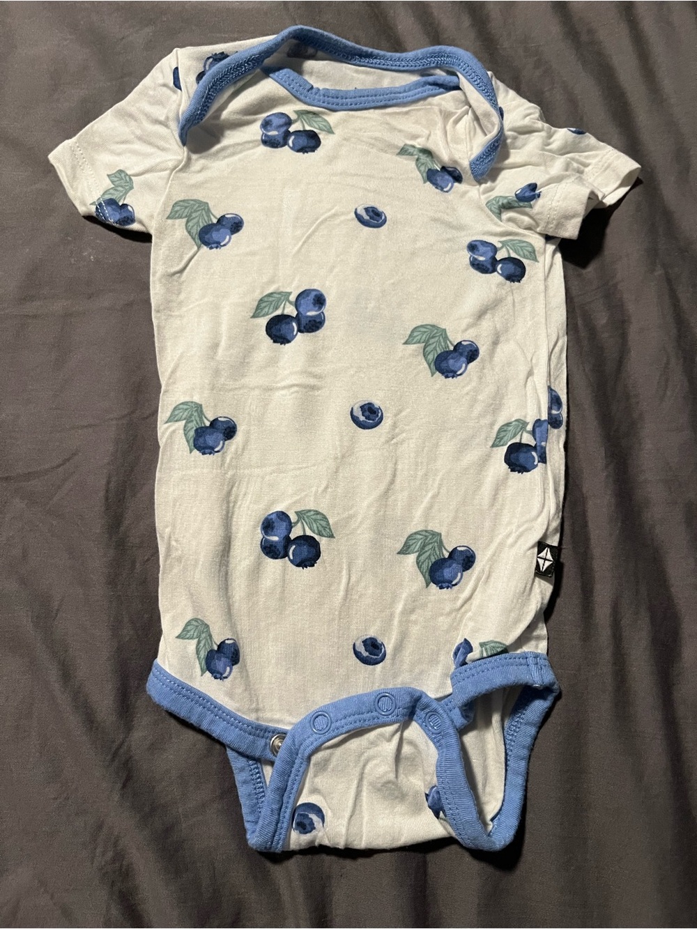 Kyte Blueberry Print Short-Sleeve Baby Bodysuit